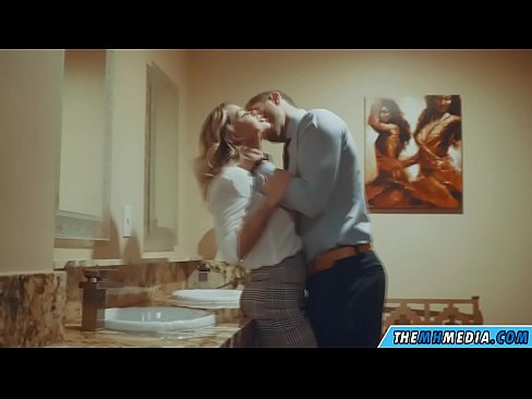 ❤️ Когато наедряла блондинка ви съблазни в обществена тоалетна ❤ Анално видео в bg.camporner.top ️
